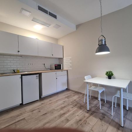 Oet Fenyo Apartmanhaz Siofok Exterior photo
