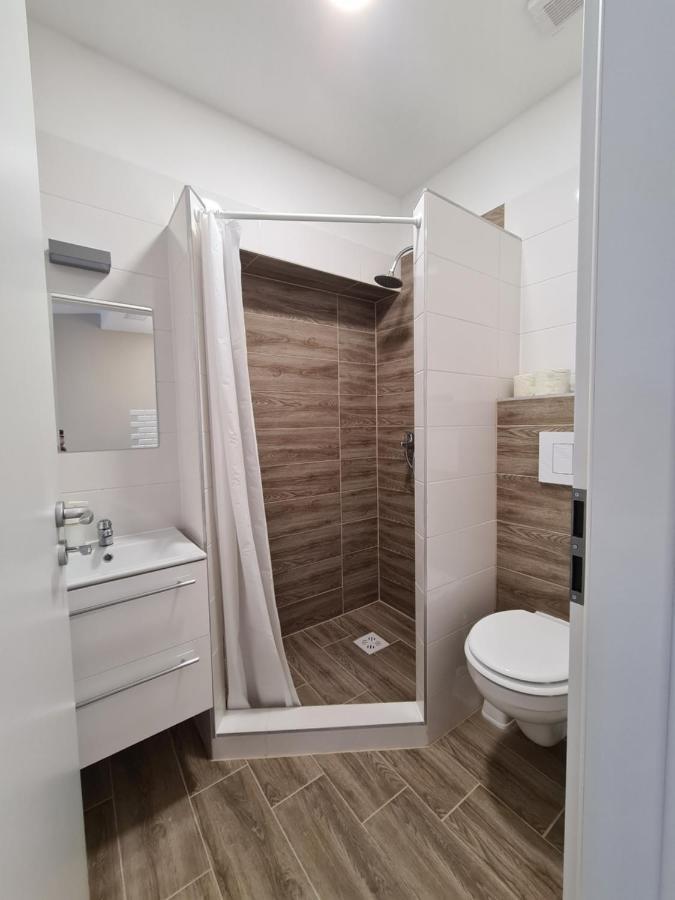 Oet Fenyo Apartmanhaz Siofok Exterior photo